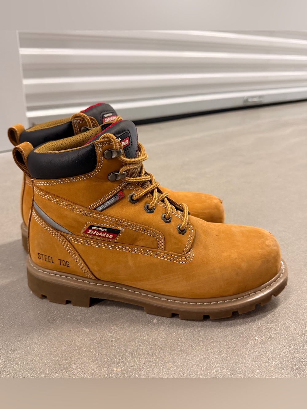 Dickies Men’s Steel Toe Leather Work Boots Wheat Size 7.5